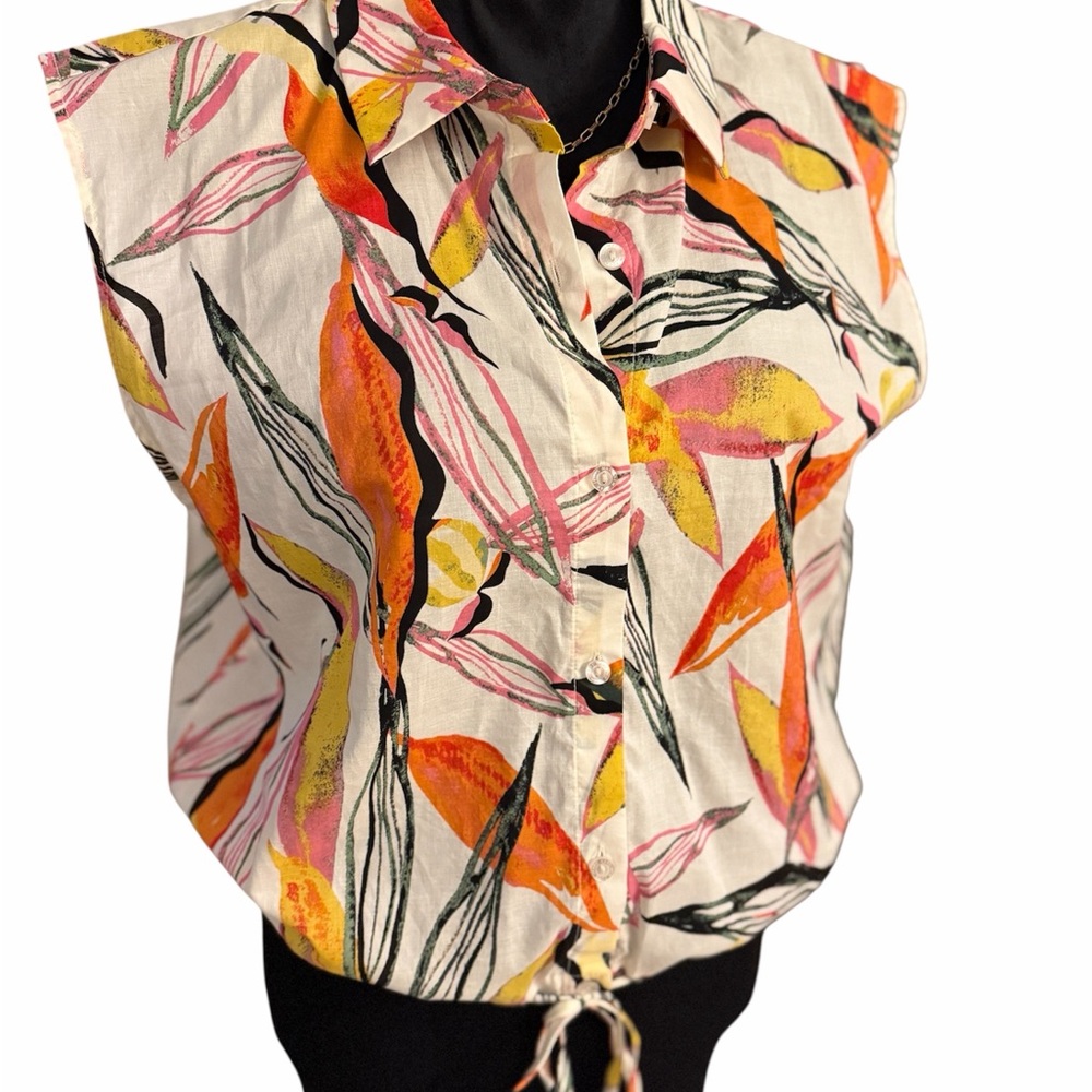 Floral Sleeveless Button-Up Top
